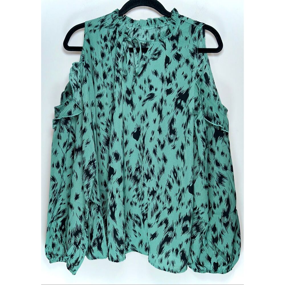 Cold shoulder blouse size 2XL